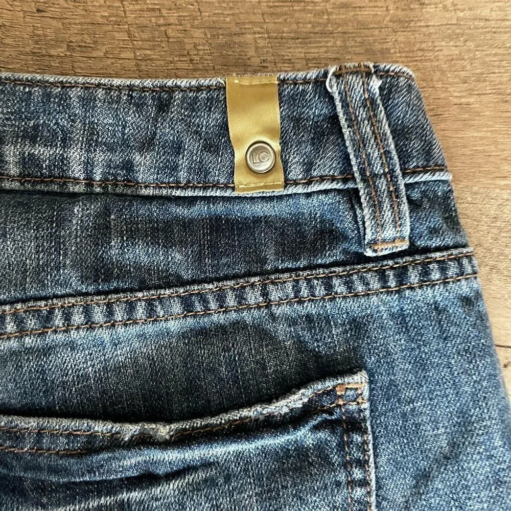 🌺 Lauren Conrad Mid Rise Cuffed Distressed Jean Shorts Size 4